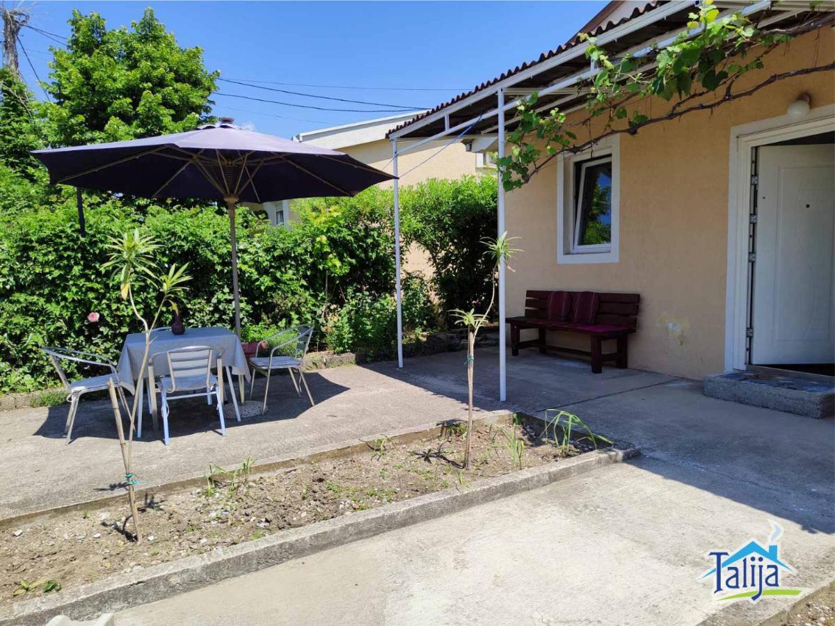 Talija Villa Bar Dış mekan fotoğraf